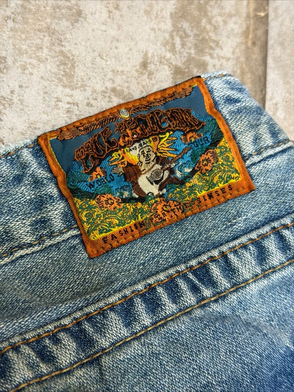 True Religion Festival Jeans Distressed/Vintage 2004 Bobby Berkley Size 28